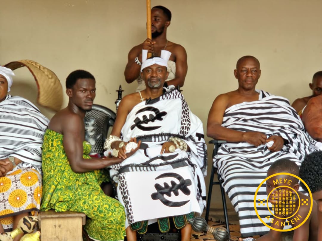 Barima Acheampong Sarpong II in royal Ntoma
