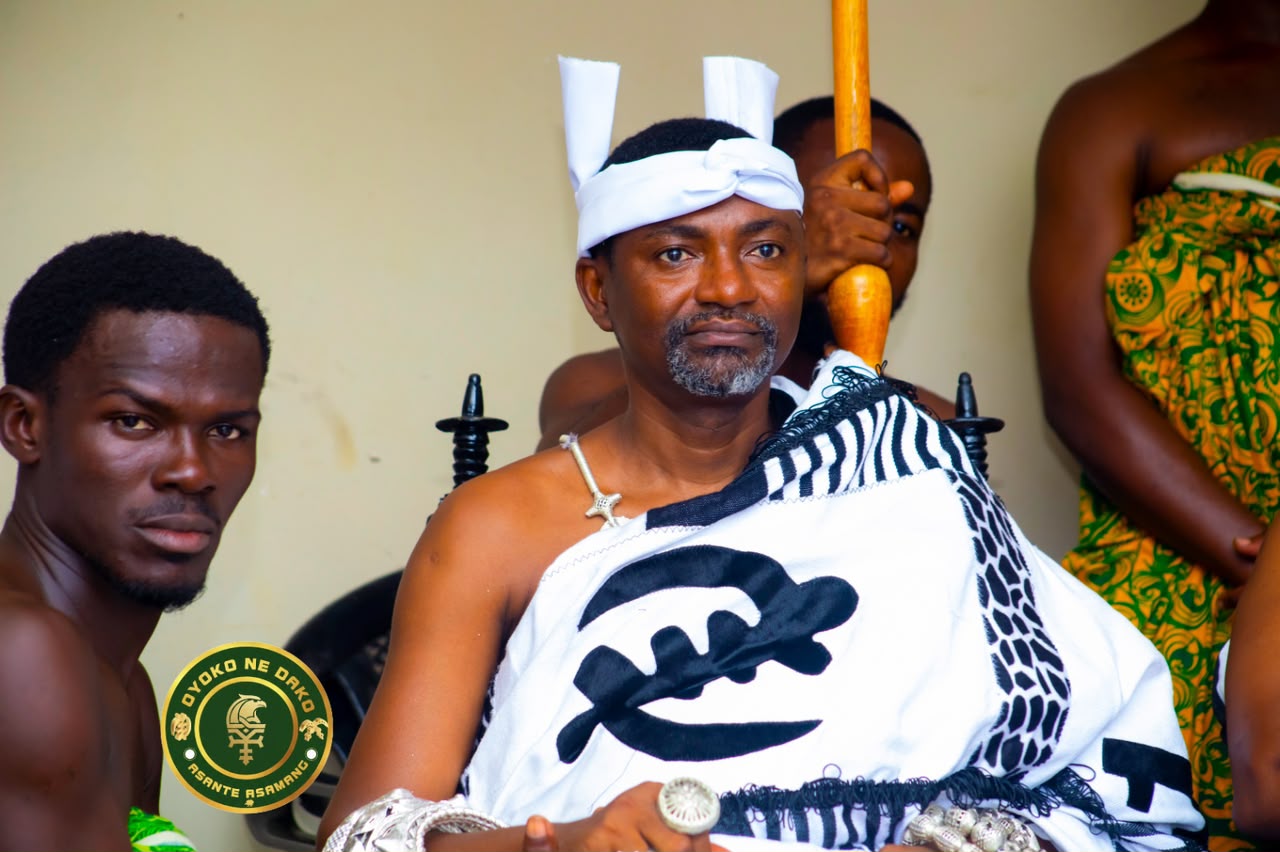 Barima Acheampong Sarpong II in royal Ntoma